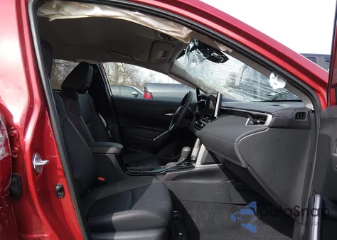 2025 Toyota Corolla Cross Xle z USA, uszkodzony, nr VIN 7MUEAAAG9SV142308